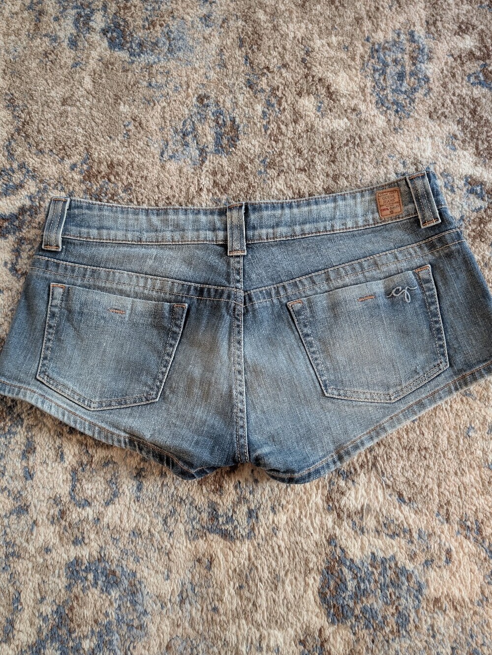Vintage GUESS Jeans Y2K Low Rise Denim Jean Shorts - Picture 3 of 5